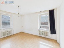 Schlafzimmer Attraktive Traditionsgastst�tte mit Biergarten, drei Wohnungen und Garten in H�ckelhoven-Brachelen