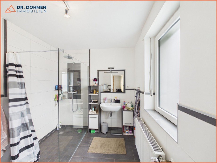 Badezimmer WE 3 Mehrfamilienhaus H�ckelhoven-Brachelen