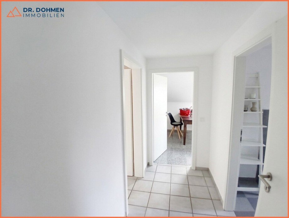 Flur Dachgeschosswohnung H�ckelhoven - Brachelen