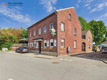 Front Attraktive Traditionsgastst�tte mit Biergarten, drei Wohnungen und Garten in H�ckelhoven-Brachelen