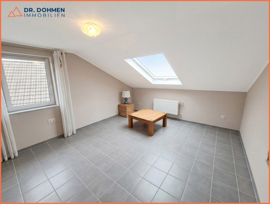 l Wohnzimmer Dachgeschosswohnung H�ckelhoven - Brachelen