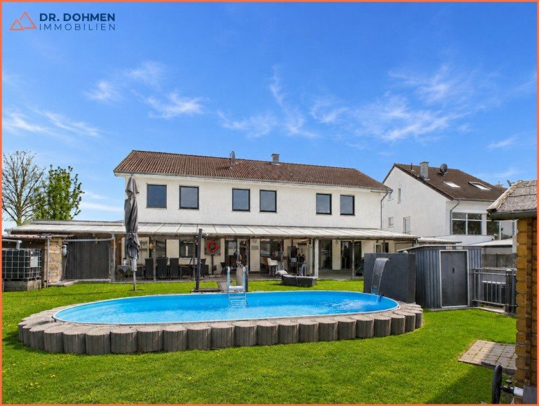 R�ckansichte Gangelt-Breberen Einfamilienhaus Gro�z�giges Einfamilienhaus mit Einliegerwohnung und Pool in ruhiger Wohnlage von Gangelt-Breberen