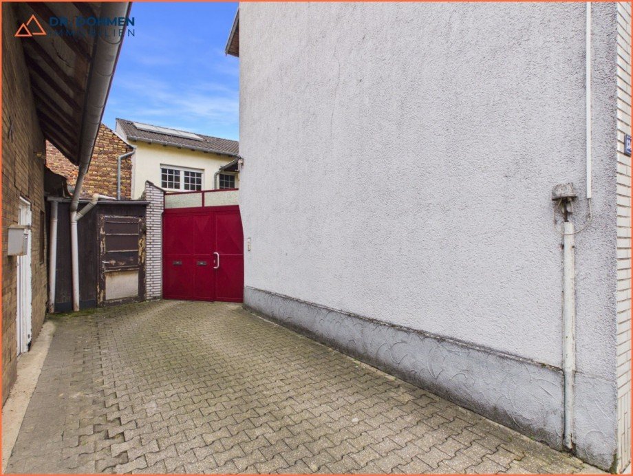 Einfahrt Zweifamilienhaus H�ckelhoven / Brachelen