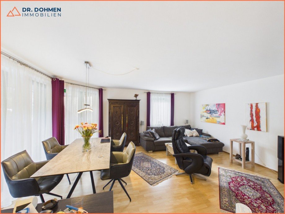1. EG Wohnzimmer Mehrfamilienhaus Baesweiler