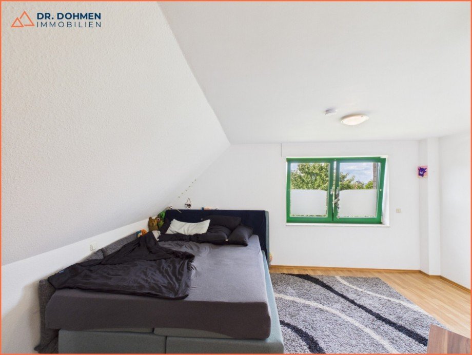 2. OG Schlafzimmer Mehrfamilienhaus Baesweiler