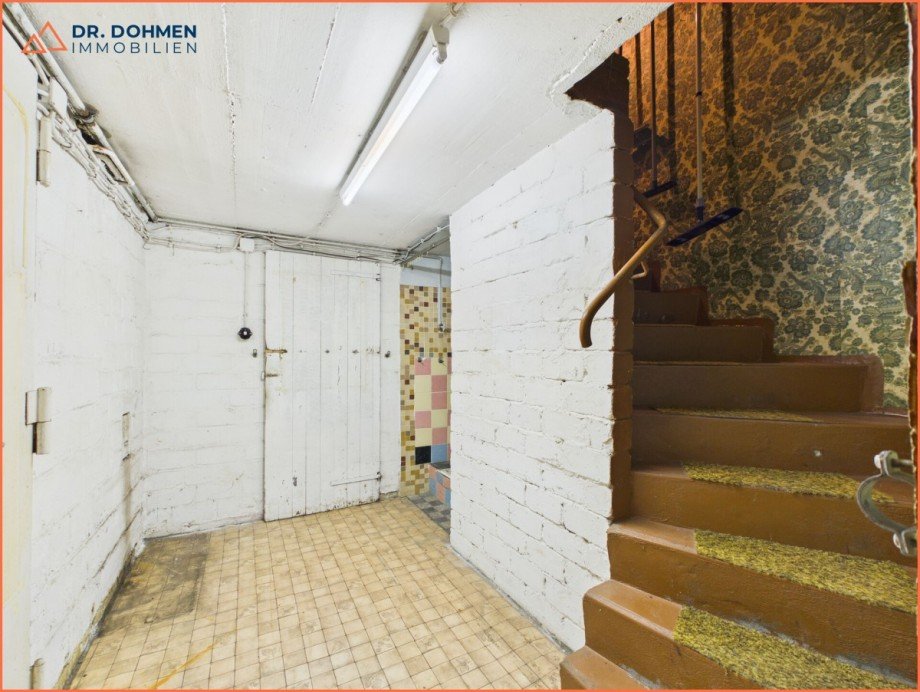 Diele Keller Doppelhaush�lfte H�ckelhoven