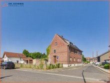 Front Solides Einfamilienhaus mit Potential, Garten und Garage in Heinsberg-Oberbruch