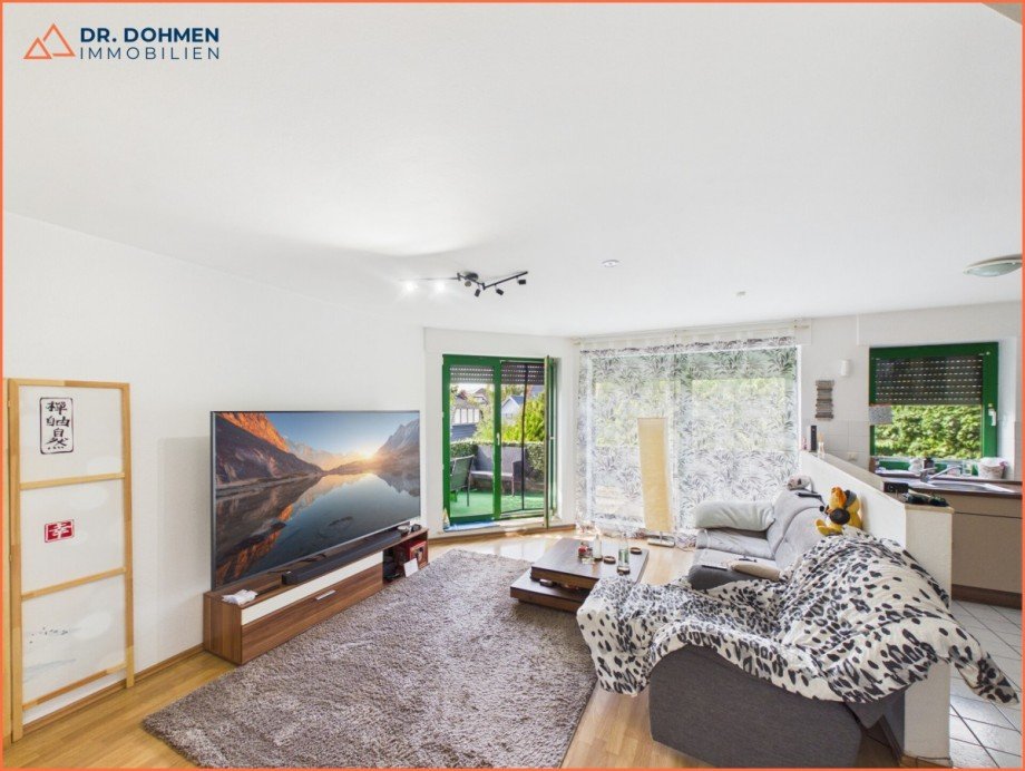 2. OG Wohnzimmer Mehrfamilienhaus Baesweiler