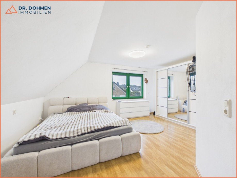 6.OG Schlafzimmer ll Mehrfamilienhaus Baesweiler