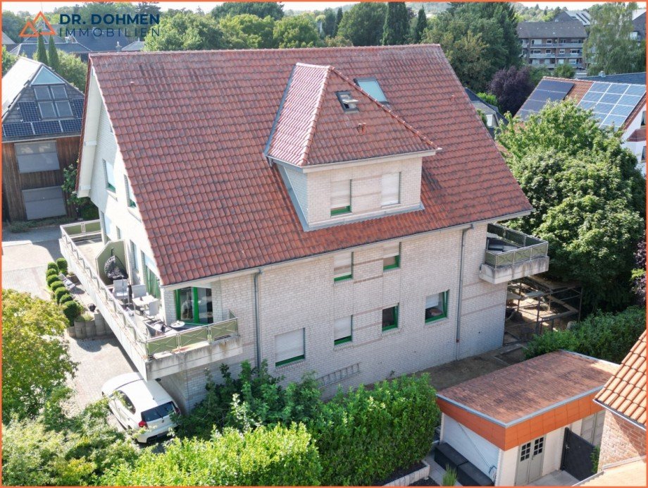 Hinten Mehrfamilienhaus Baesweiler