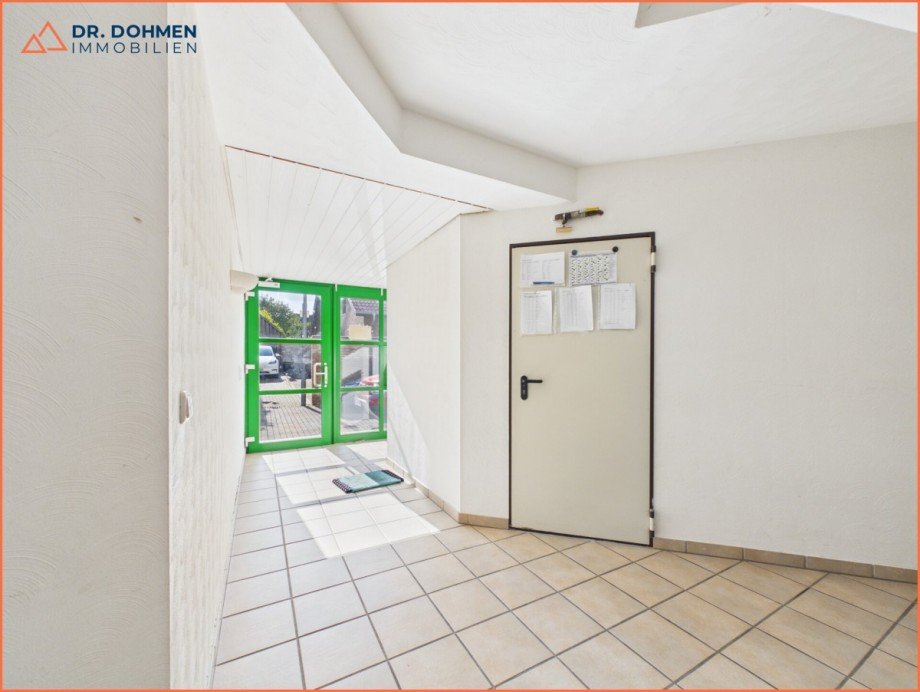 2. EG Flur Mehrfamilienhaus Baesweiler