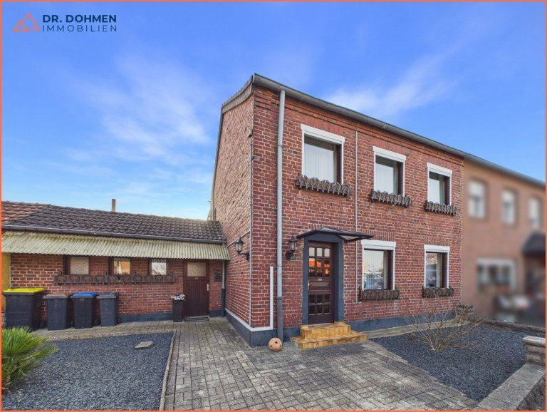 01 H�ckelhoven Einfamilienhaus Gem�tliches Einfamilienhaus mit Garten, gro�er Dachterrasse und Garage in H�ckelhoven-Hilfarth
