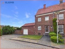 Front Charmantes Einfamilienhaus mit Baugrundst�ck in Heinsberg-Dremmen